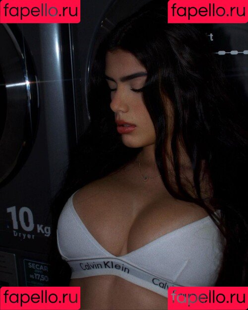 Victtoria Medeiros Onlyfans Photo Gallery 