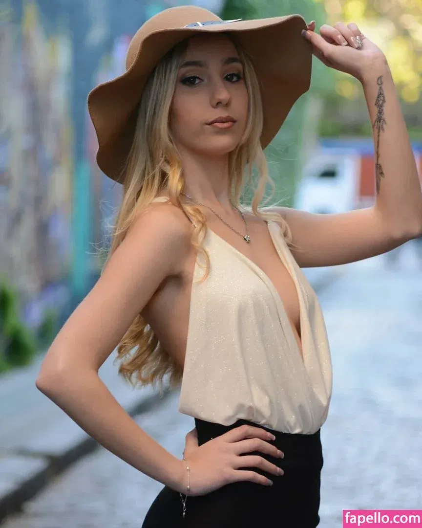 agusdigri Onlyfans Photo Gallery 