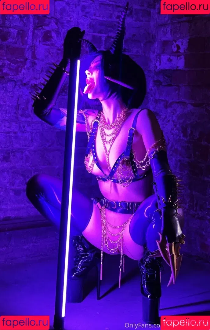 hotpurpletaty Onlyfans Photo Gallery 