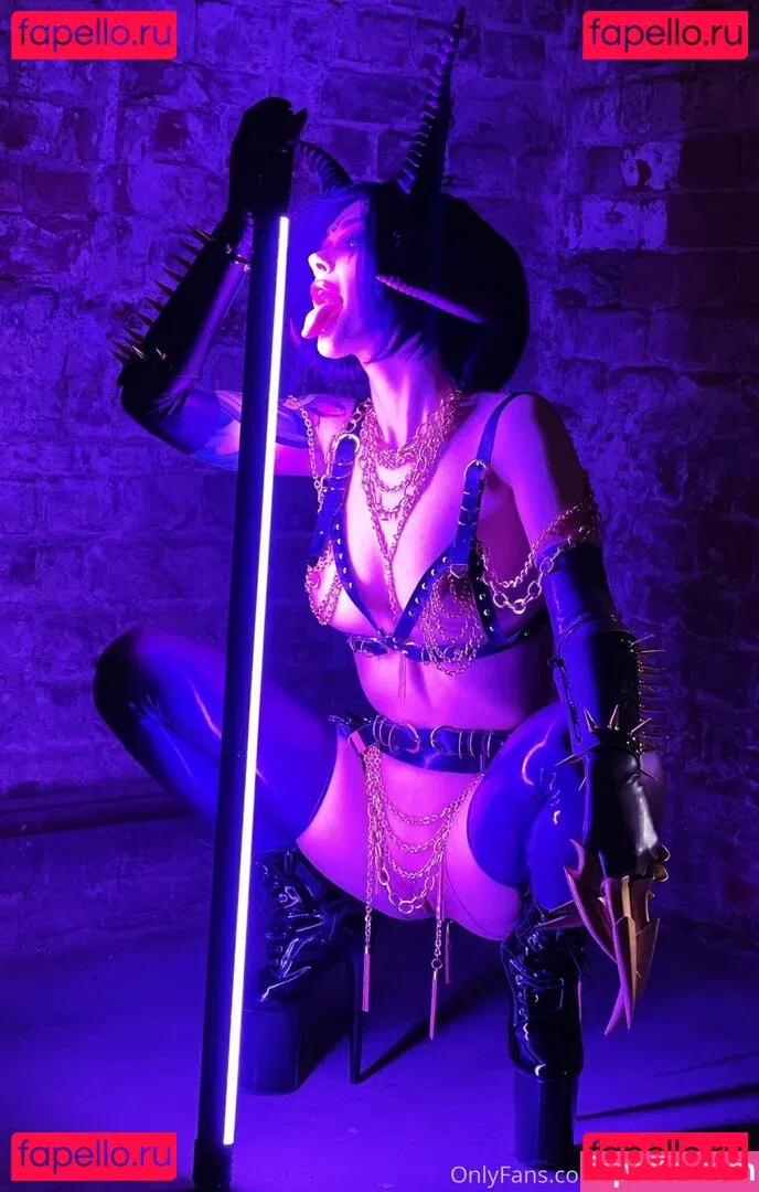 hotpurpletaty Onlyfans Photo Gallery 