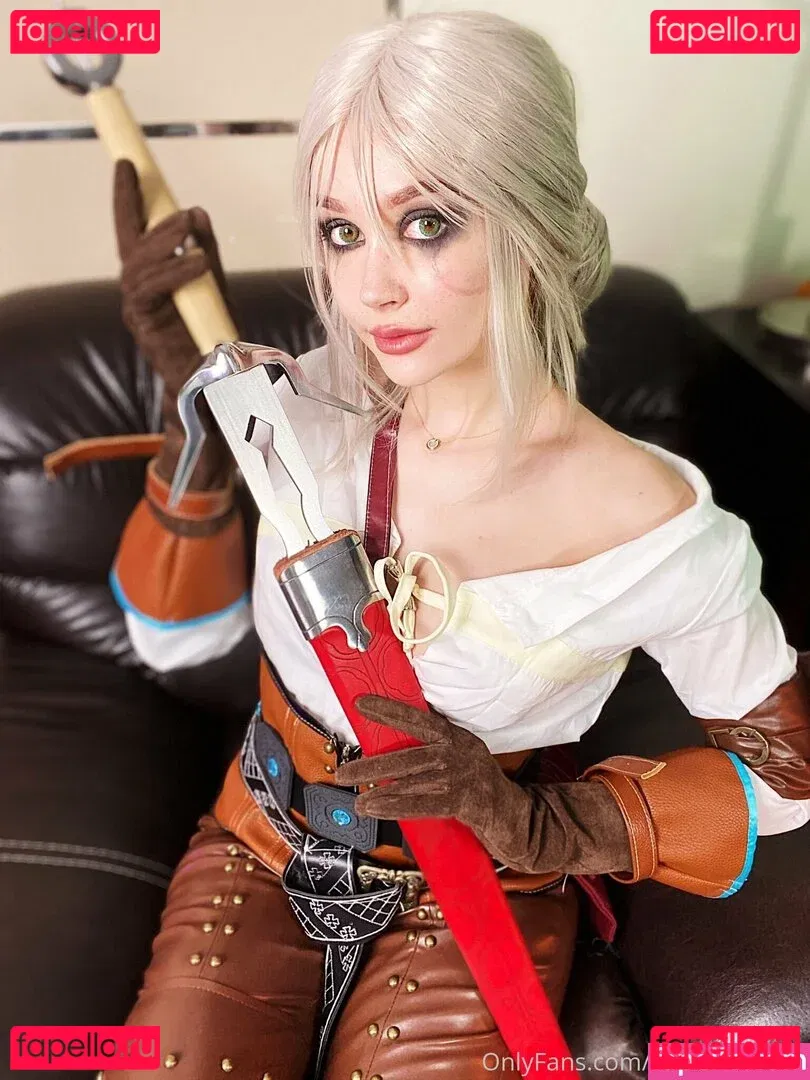 hotpurpletaty Onlyfans Photo Gallery 