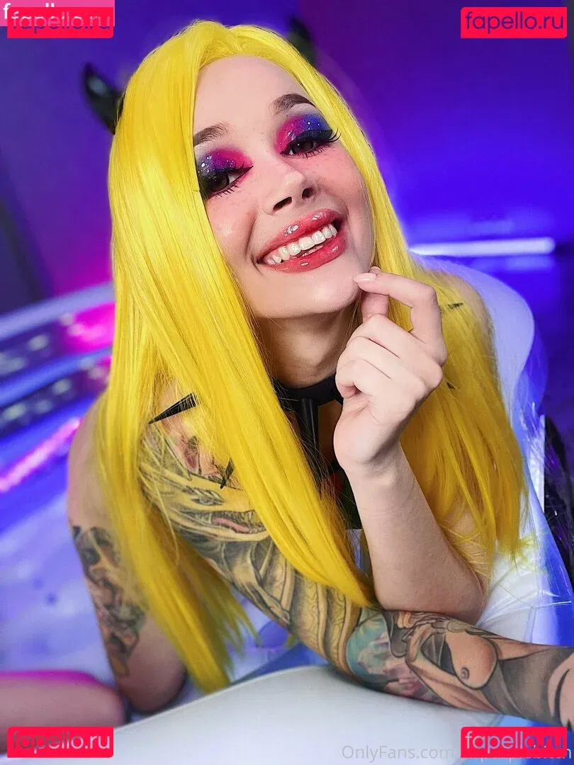 hotpurpletaty Onlyfans Photo Gallery 