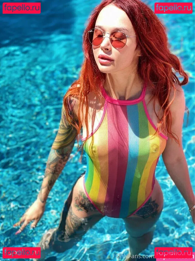 hotpurpletaty Onlyfans Photo Gallery 