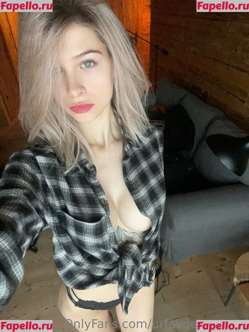Linaroeschr Onlyfans Photo Gallery 