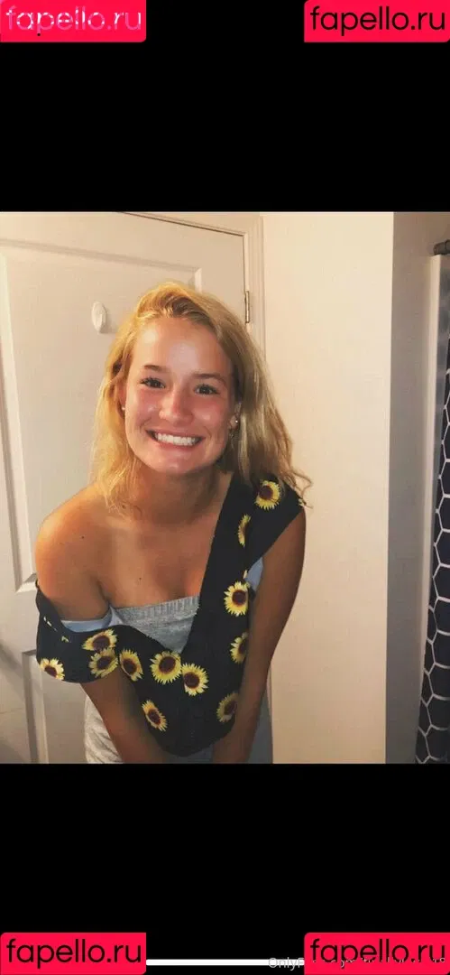 finallylegal18 Onlyfans Photo Gallery 