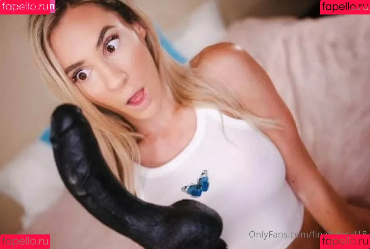 finallylegal18 Onlyfans Photo Gallery 