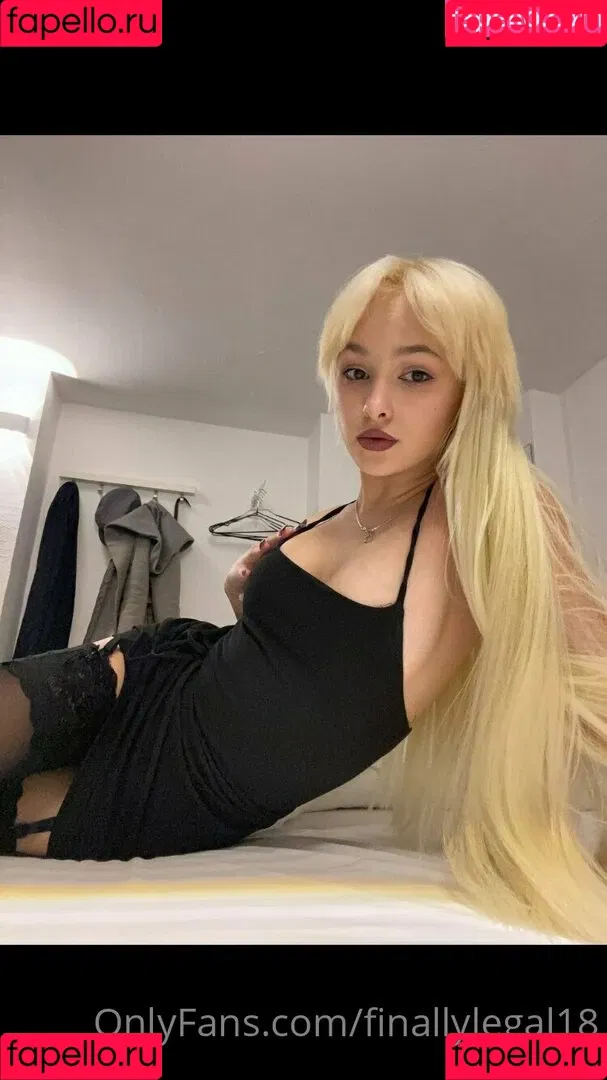 finallylegal18 Onlyfans Photo Gallery 