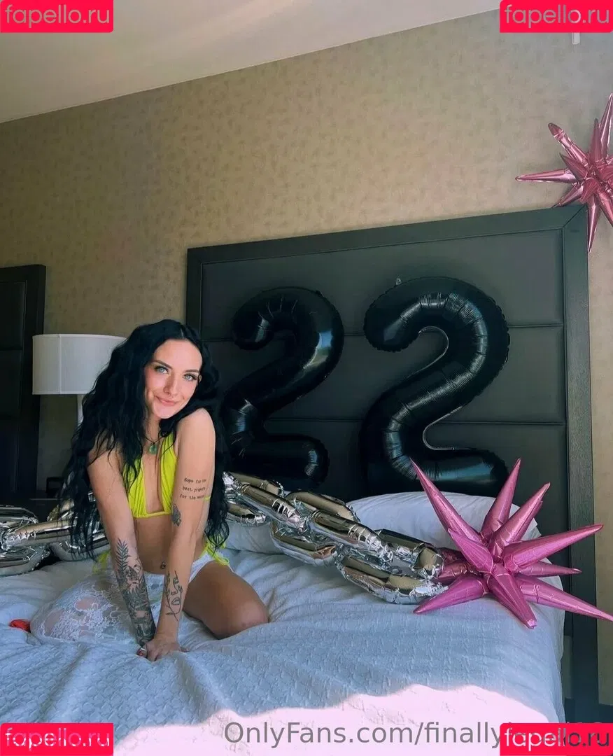 finallylegal18 Onlyfans Photo Gallery 