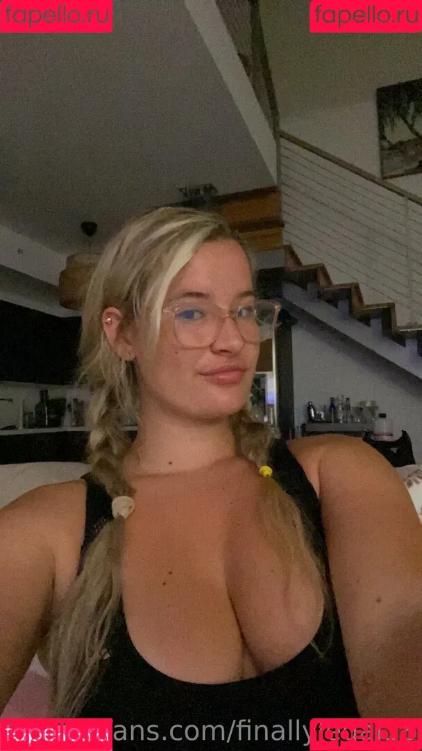 finallylegal18 Onlyfans Photo Gallery 