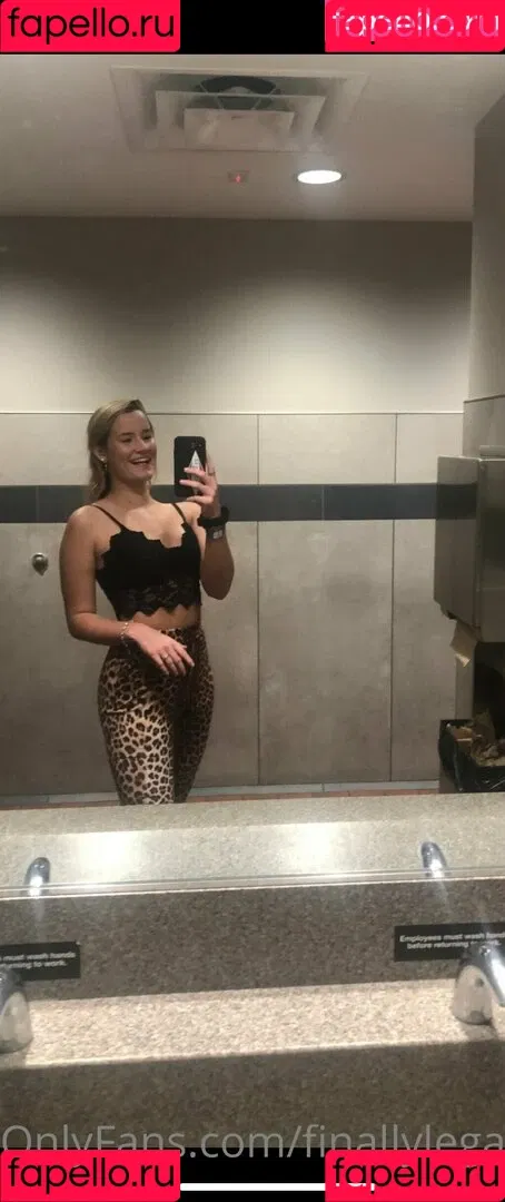 finallylegal18 Onlyfans Photo Gallery 