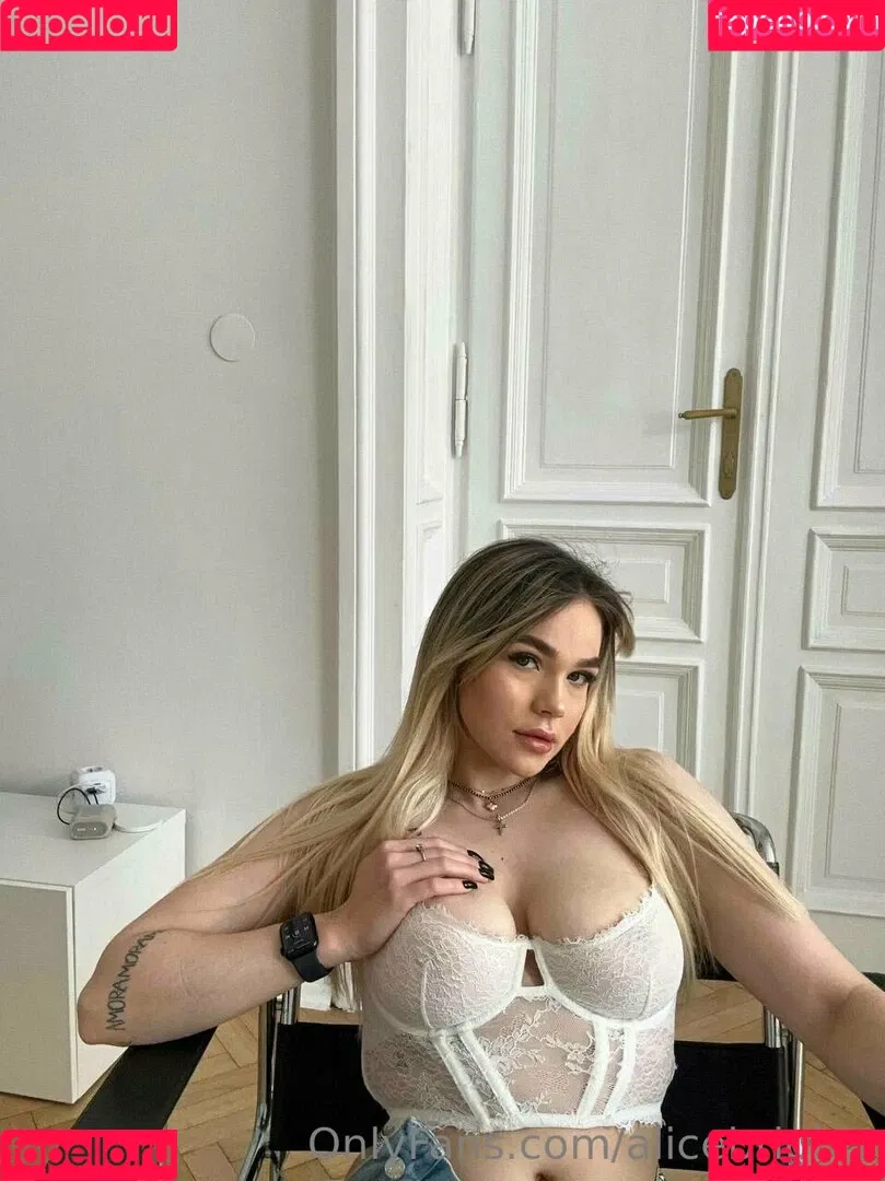 alicebrightt Onlyfans Photo Gallery 