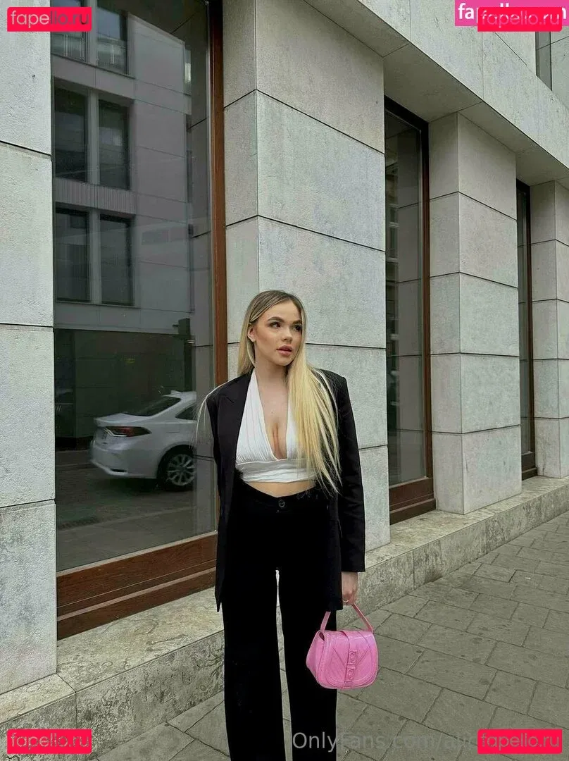 alicebrightt Onlyfans Photo Gallery 