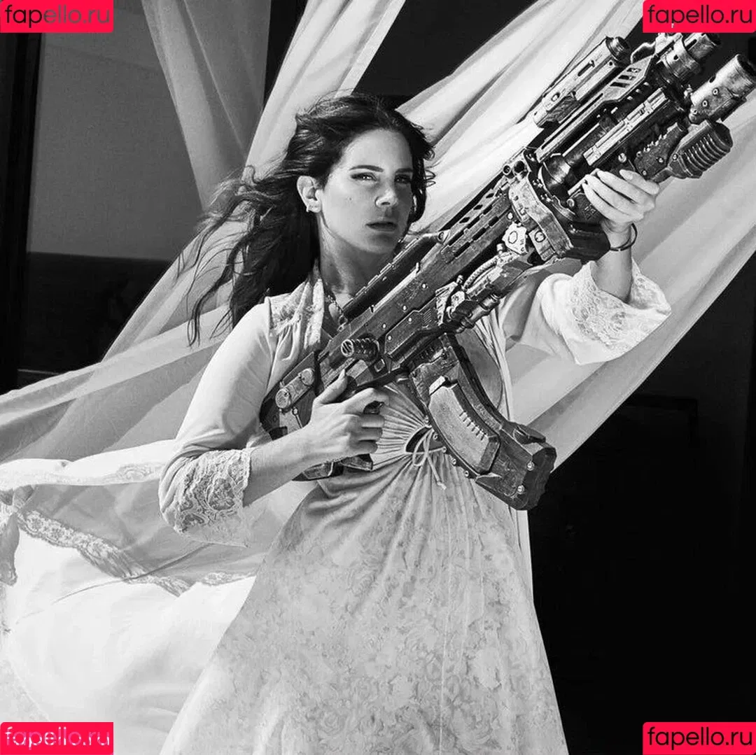 Lana Del Rey Onlyfans Photo Gallery 