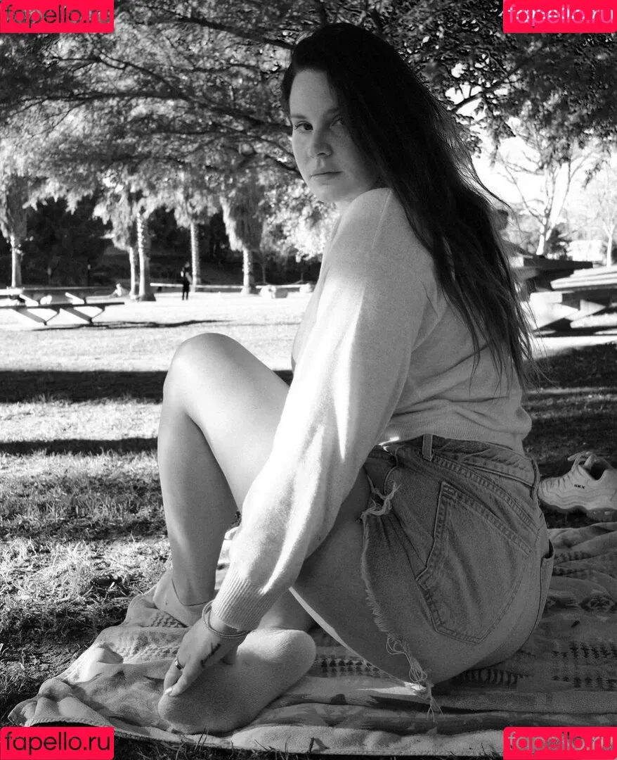 Lana Del Rey Onlyfans Photo Gallery 