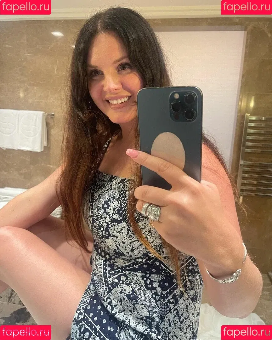 Lana Del Rey Onlyfans Photo Gallery 