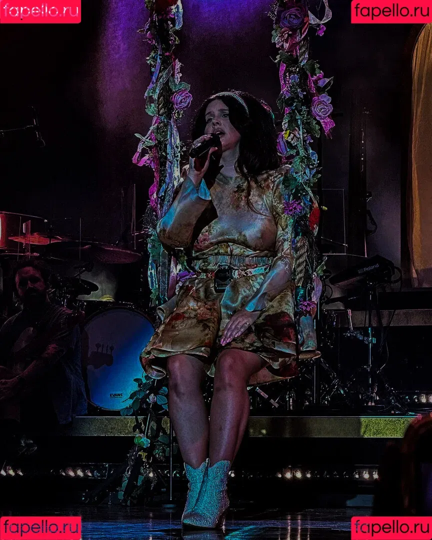 Lana Del Rey Onlyfans Photo Gallery 