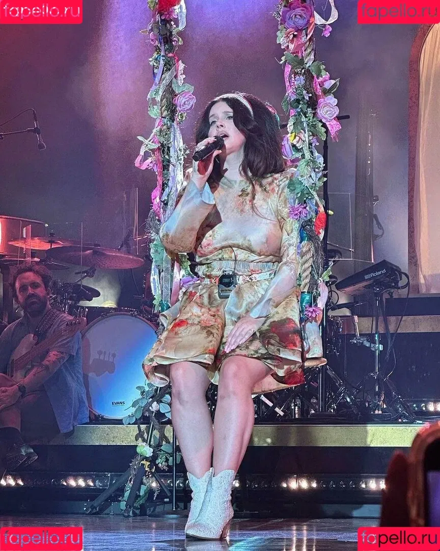 Lana Del Rey Onlyfans Photo Gallery 