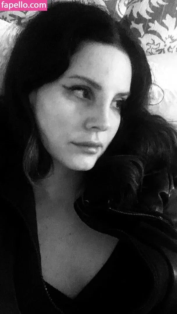 Lana Del Rey Onlyfans Photo Gallery 