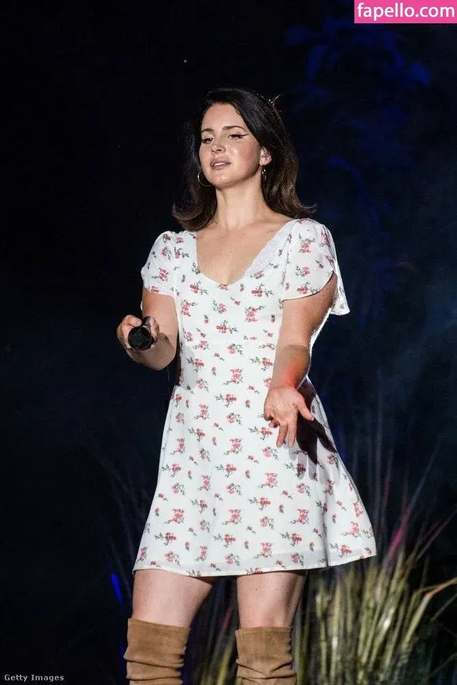 Lana Del Rey Onlyfans Photo Gallery 