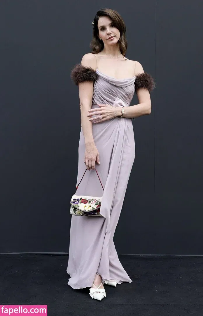 Lana Del Rey Onlyfans Photo Gallery 