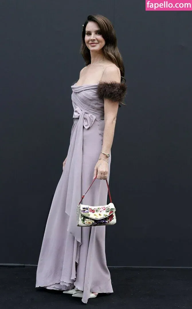 Lana Del Rey Onlyfans Photo Gallery 