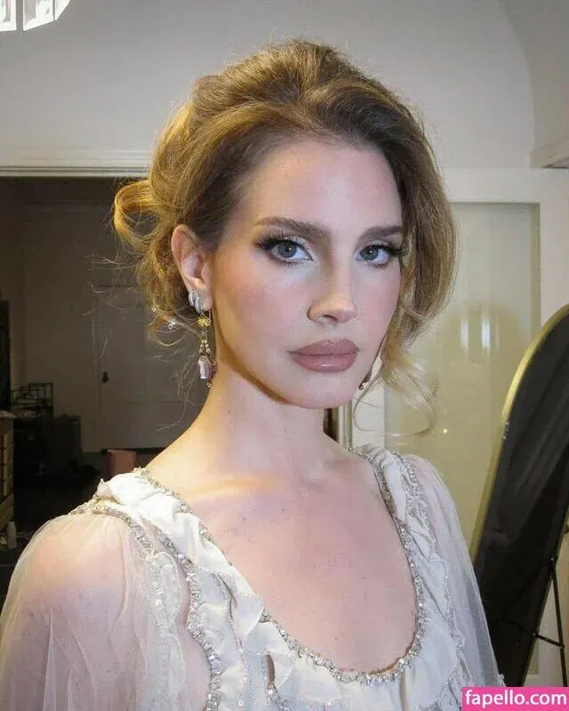 Lana Del Rey Onlyfans Photo Gallery 