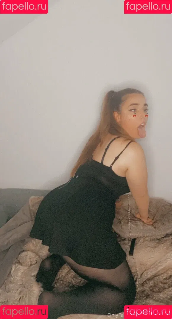 Serenewaifu Onlyfans Photo Gallery 