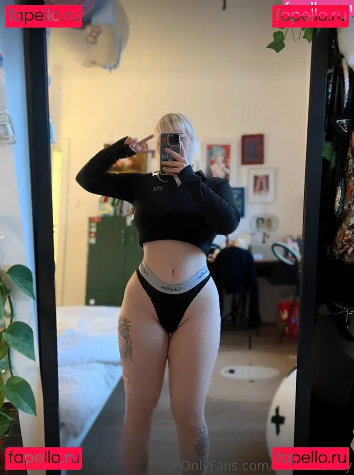 monochromesan Onlyfans Photo Gallery 