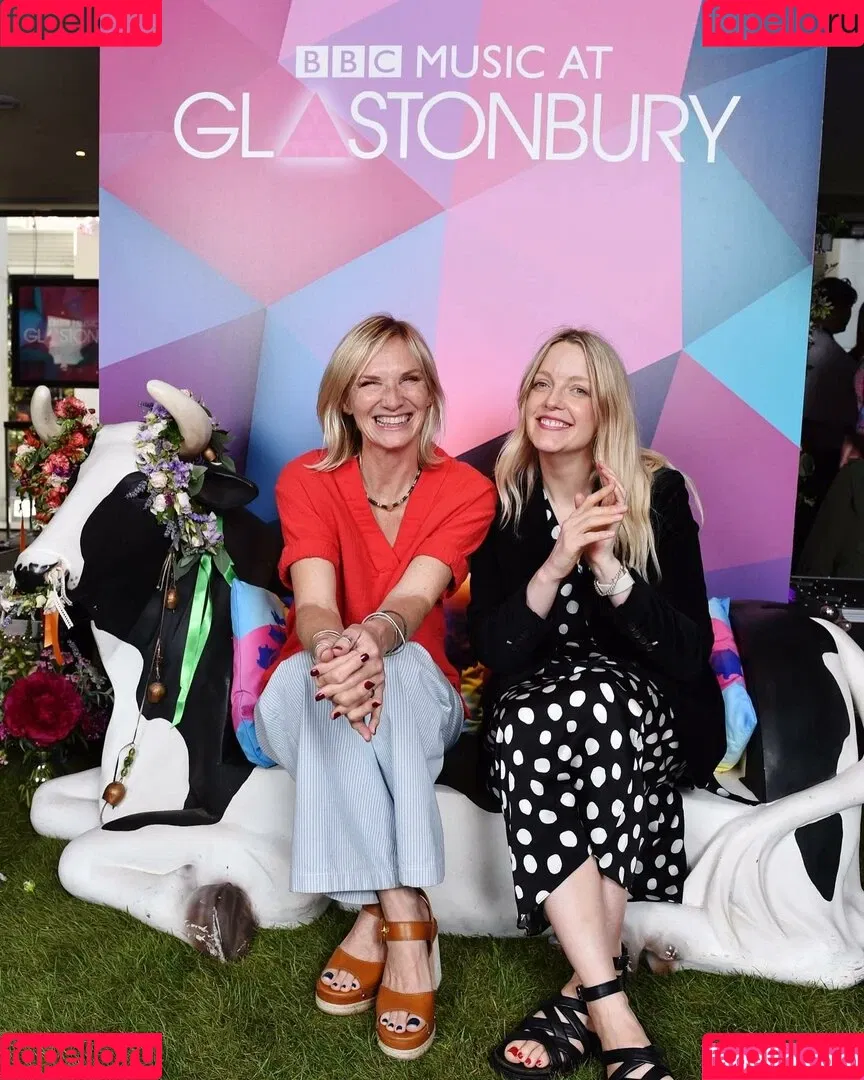 Lauren Laverne Onlyfans Photo Gallery 