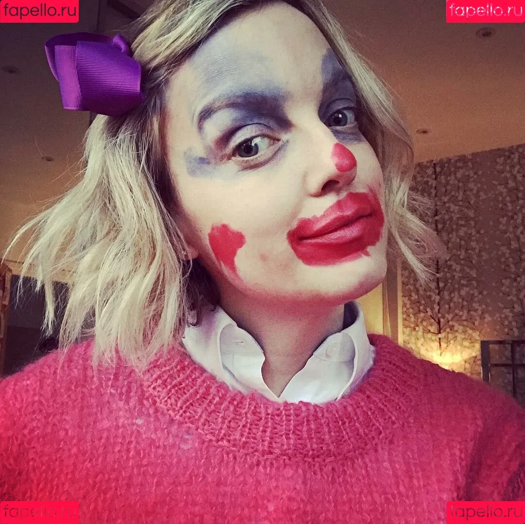 Lauren Laverne Onlyfans Photo Gallery 