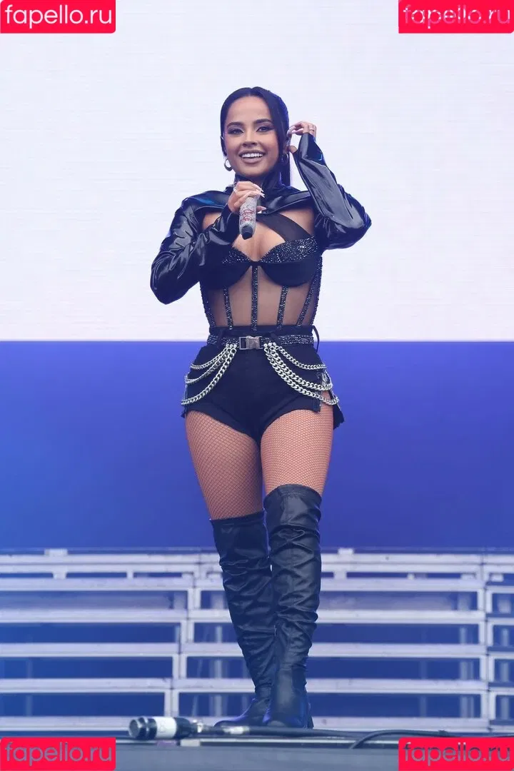 Becky G Onlyfans Photo Gallery 