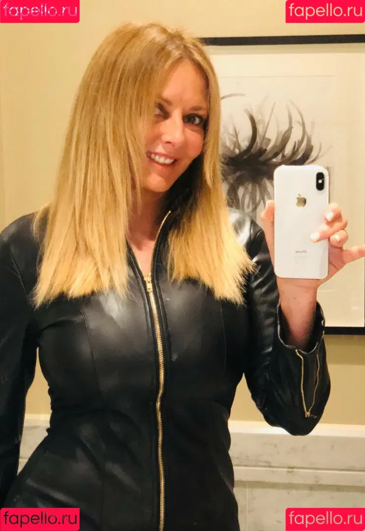 Carol Vorderman Onlyfans Photo Gallery 