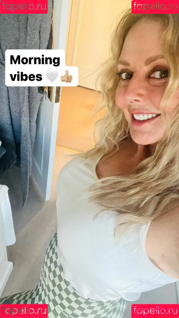 Carol Vorderman Onlyfans Photo Gallery 