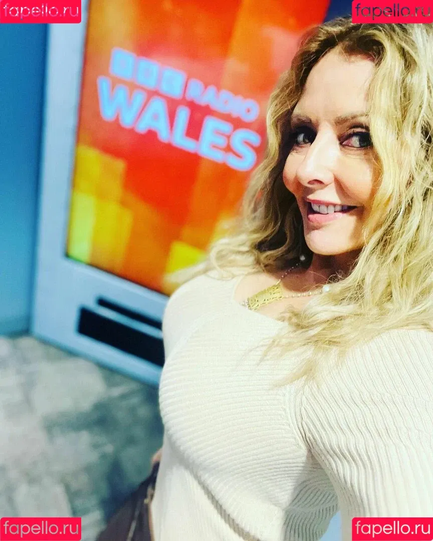 Carol Vorderman Onlyfans Photo Gallery 