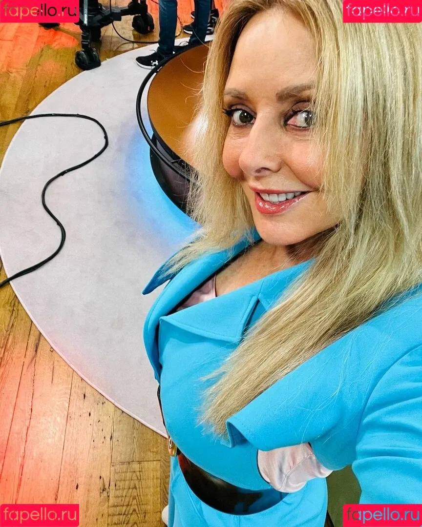 Carol Vorderman Onlyfans Photo Gallery 