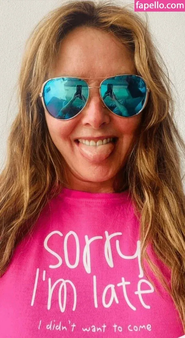 Carol Vorderman Onlyfans Photo Gallery 