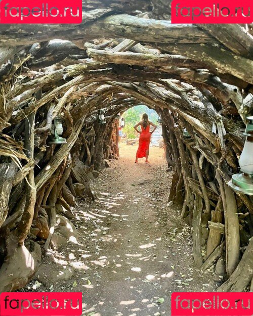 Carol Vorderman Onlyfans Photo Gallery 