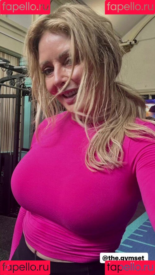 Carol Vorderman Onlyfans Photo Gallery 