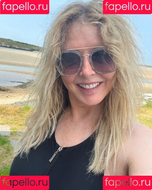 Carol Vorderman Onlyfans Photo Gallery 