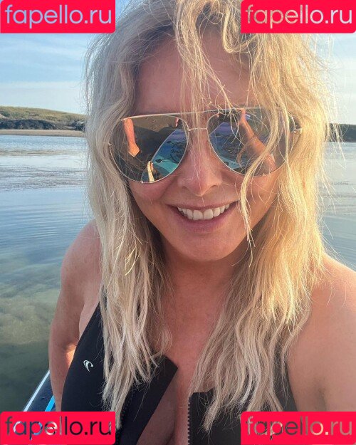 Carol Vorderman Onlyfans Photo Gallery 