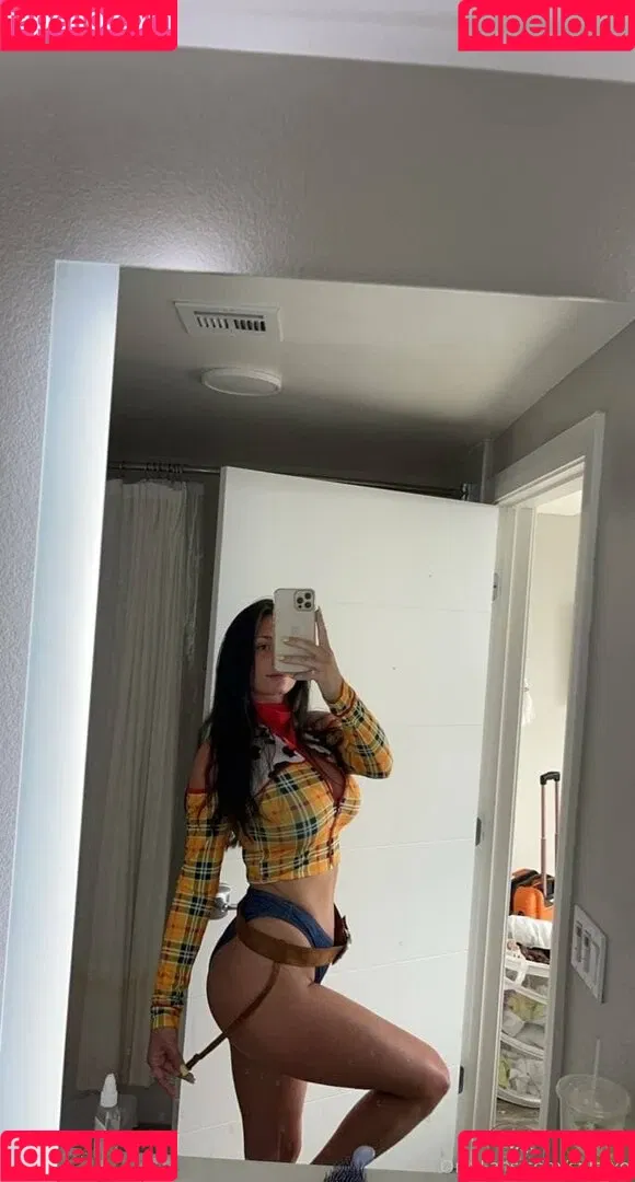 Splatxo Onlyfans Photo Gallery 