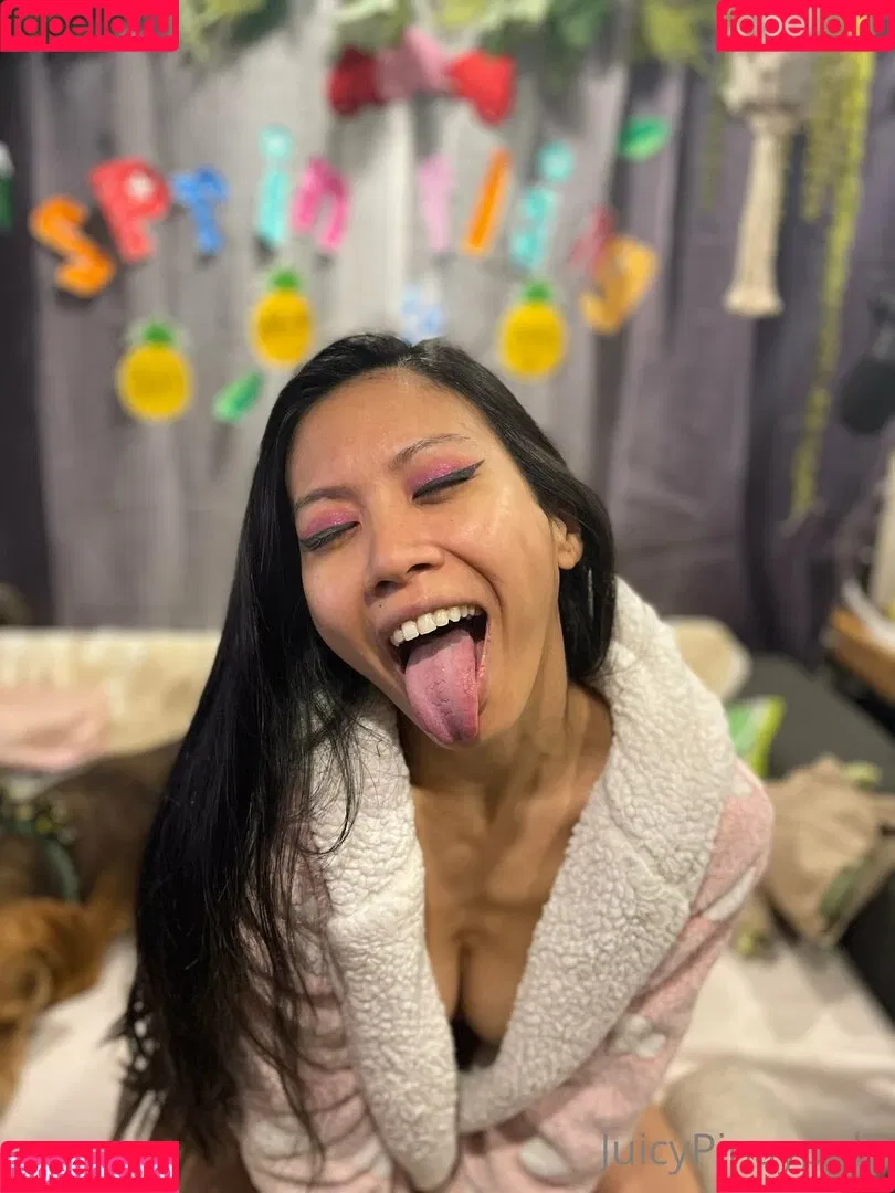 JuicyPinaypple Onlyfans Photo Gallery 