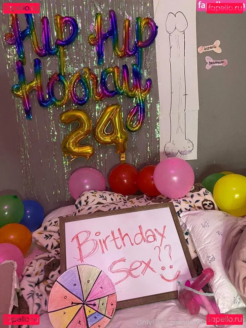 JuicyPinaypple Onlyfans Photo Gallery 