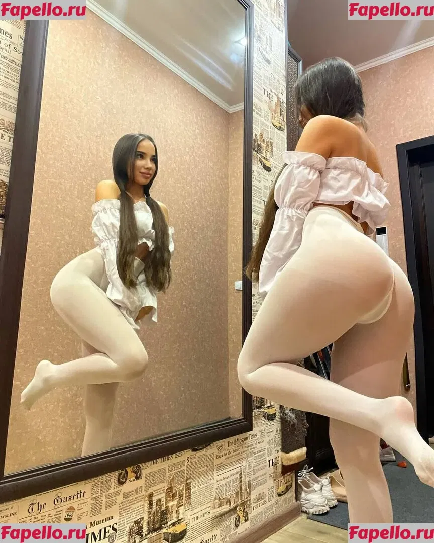 tiynmay Onlyfans Photo Gallery 