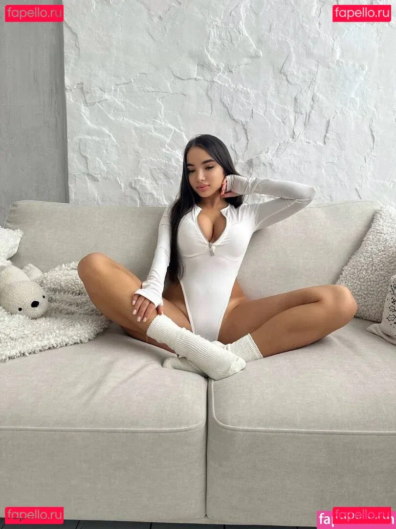 tiynmay Onlyfans Photo Gallery 