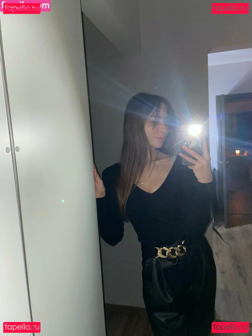 lili_babe Onlyfans Photo Gallery 