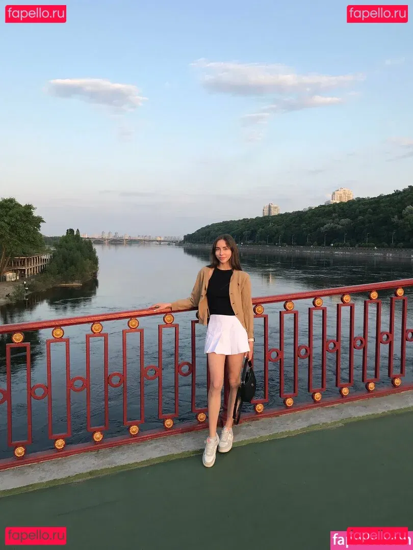 lili_babe Onlyfans Photo Gallery 