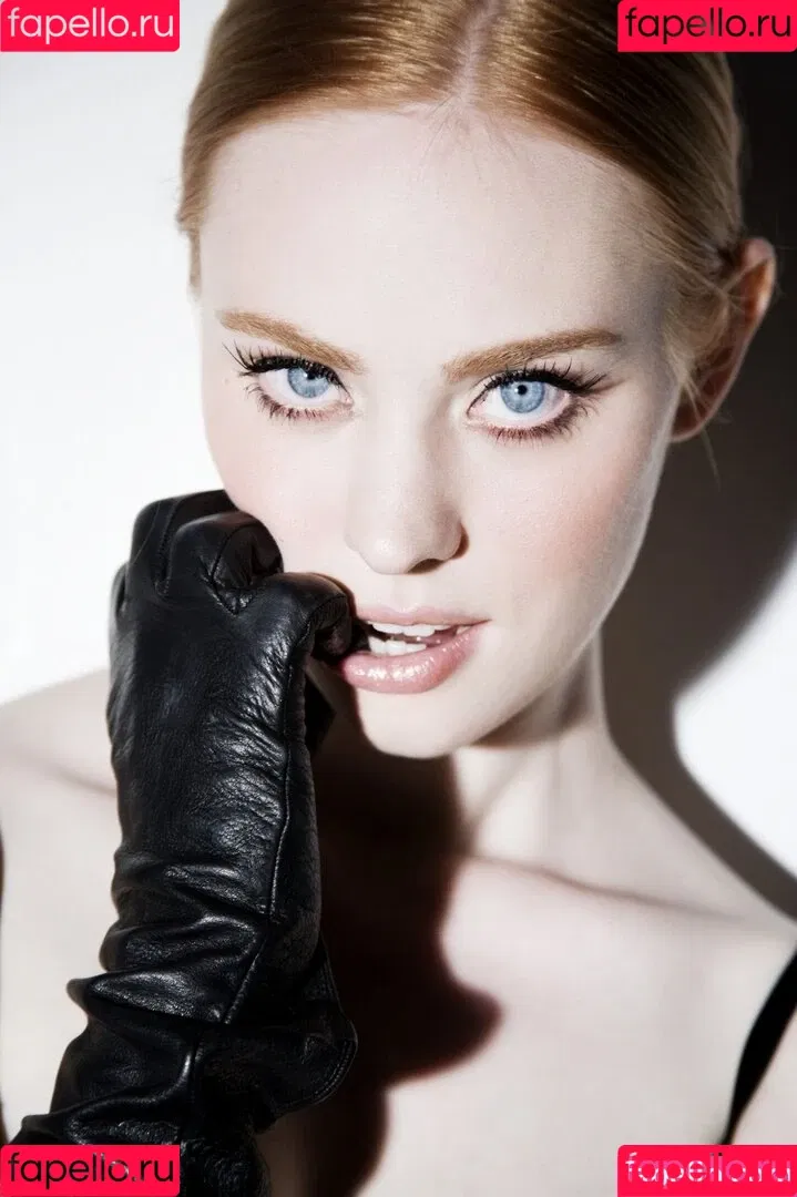 Deborah Ann Woll Onlyfans Photo Gallery 