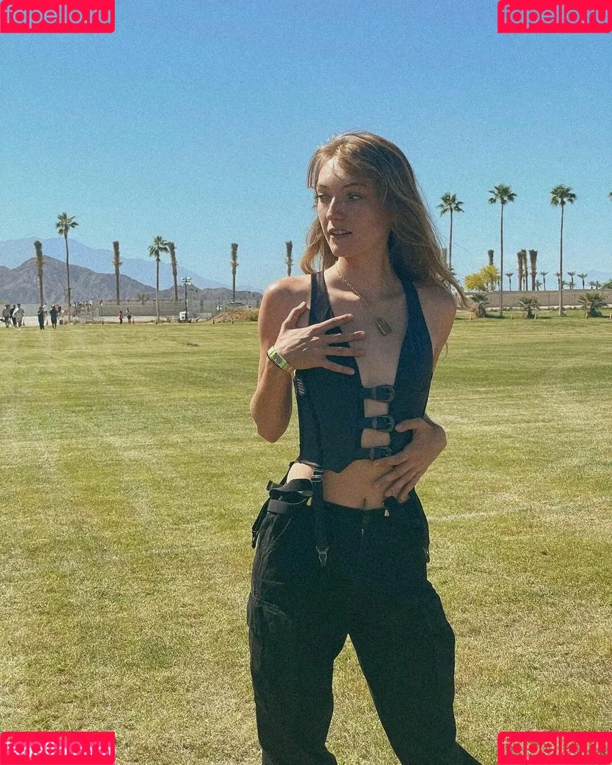 Lauren Hurlbut Onlyfans Photo Gallery 