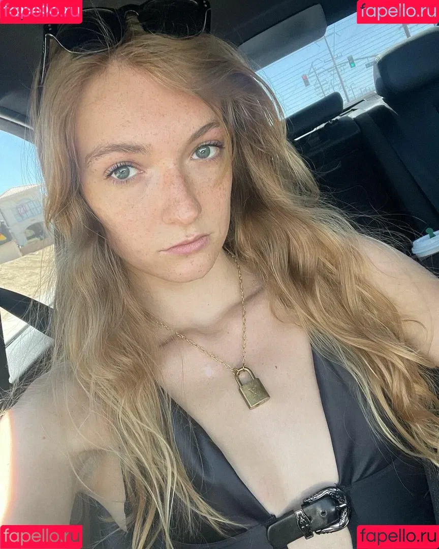 Lauren Hurlbut Onlyfans Photo Gallery 